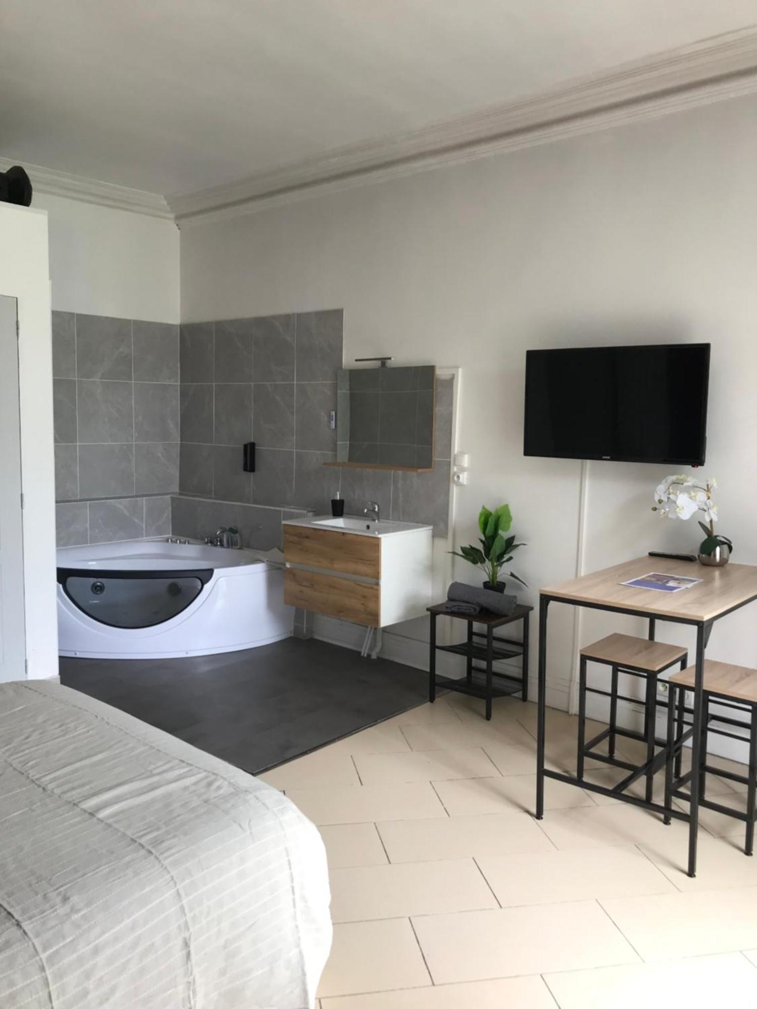 La Maison De Mathilde อาล็องซง ภายนอก รูปภาพ